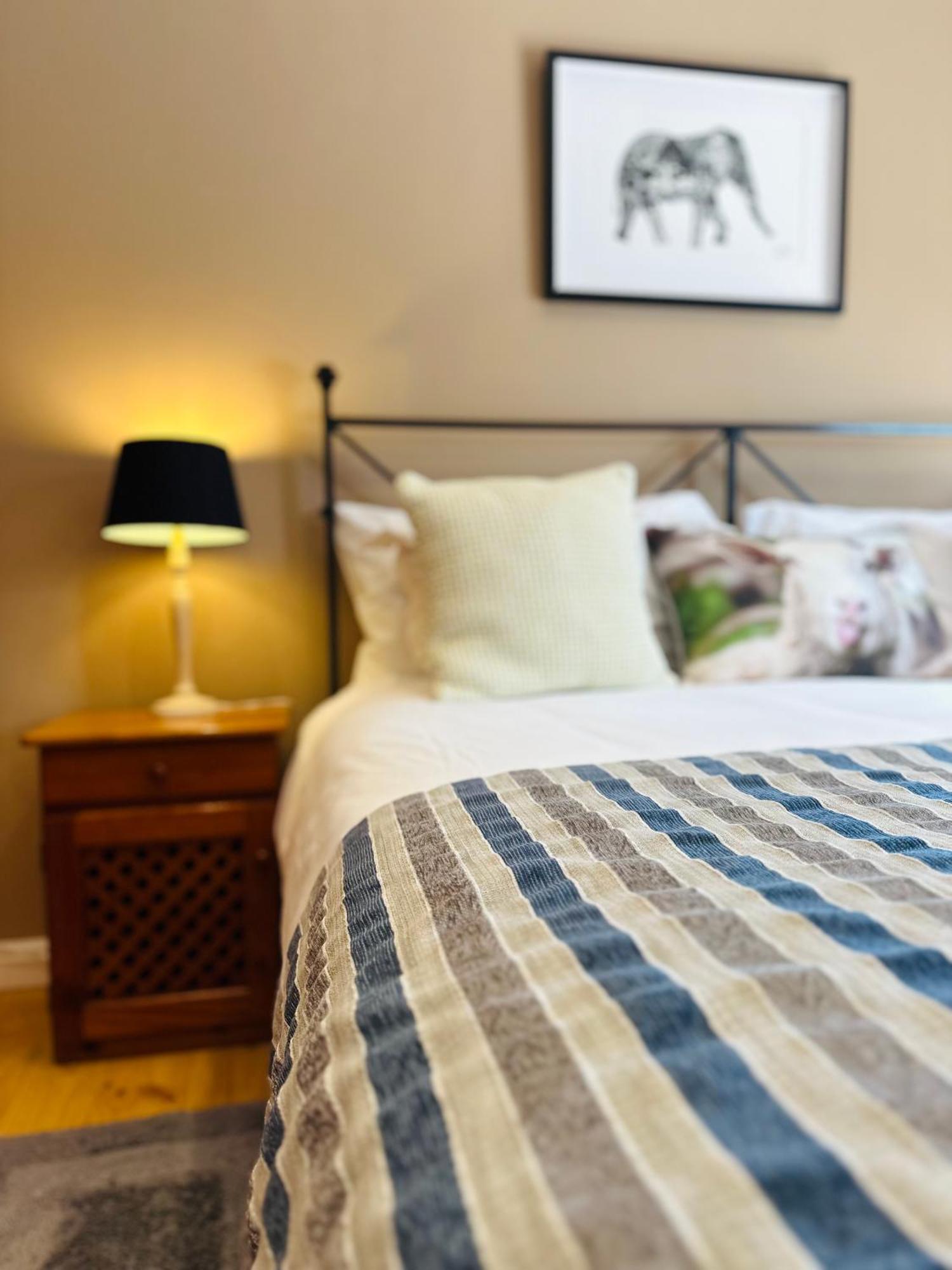 Vine Guesthouse Стелленбос Екстер'єр фото