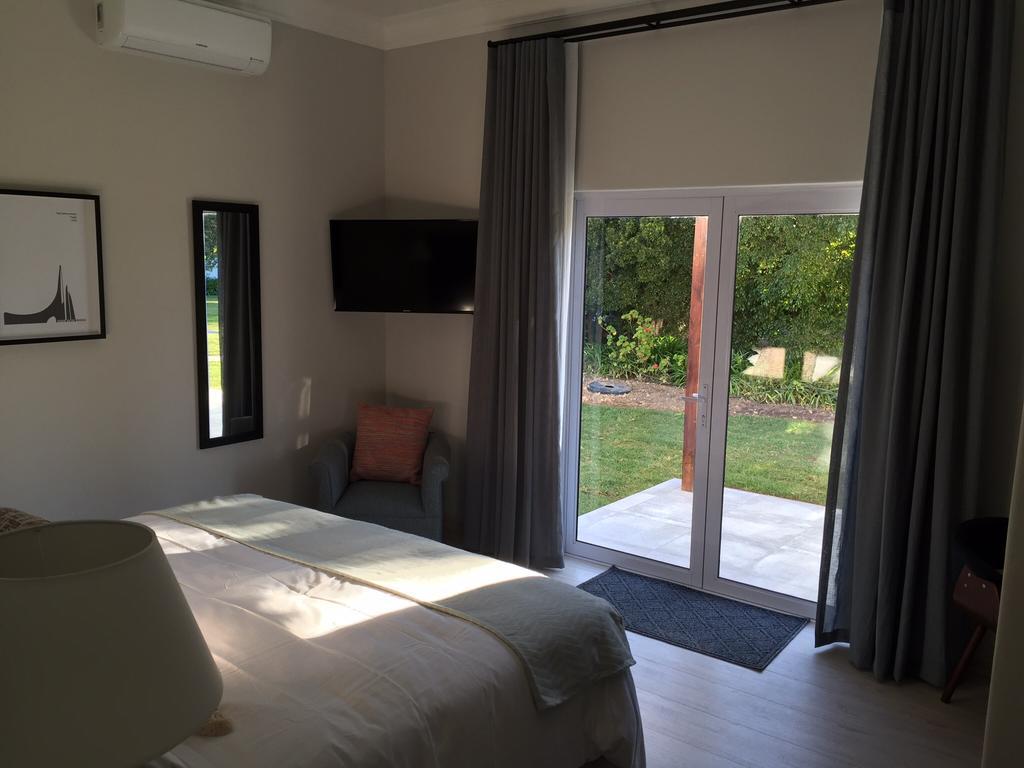 Vine Guesthouse Стелленбос Екстер'єр фото